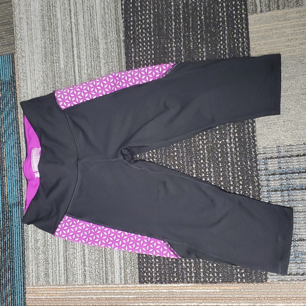 Victoria's Secret VSX Sport Black & Purple Workout Crop Pants Sz MD